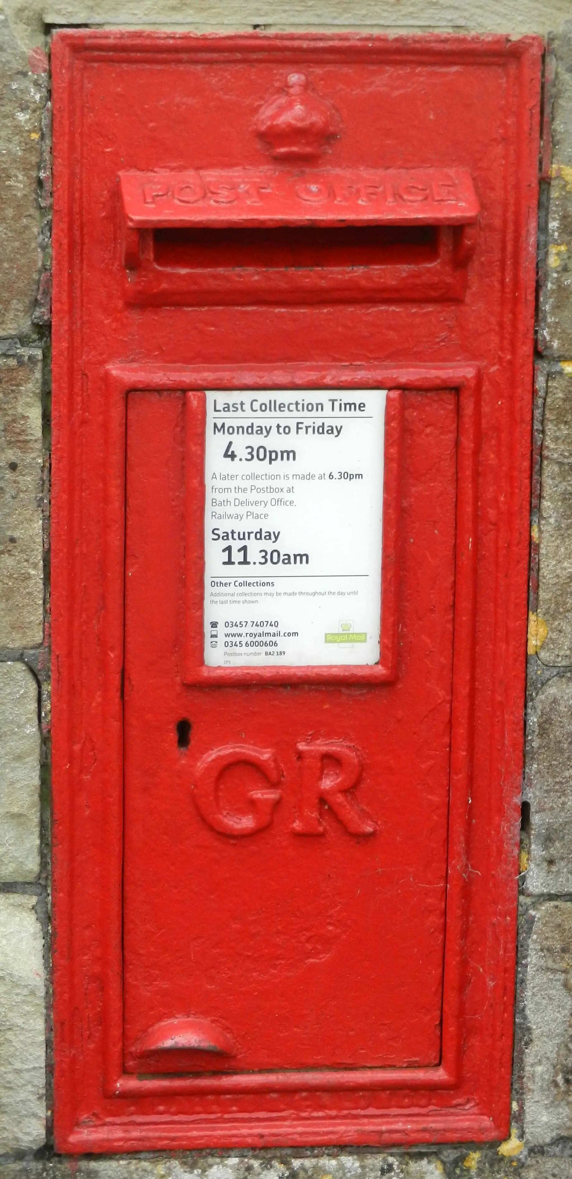 1911 Post box at the end of The Avenue