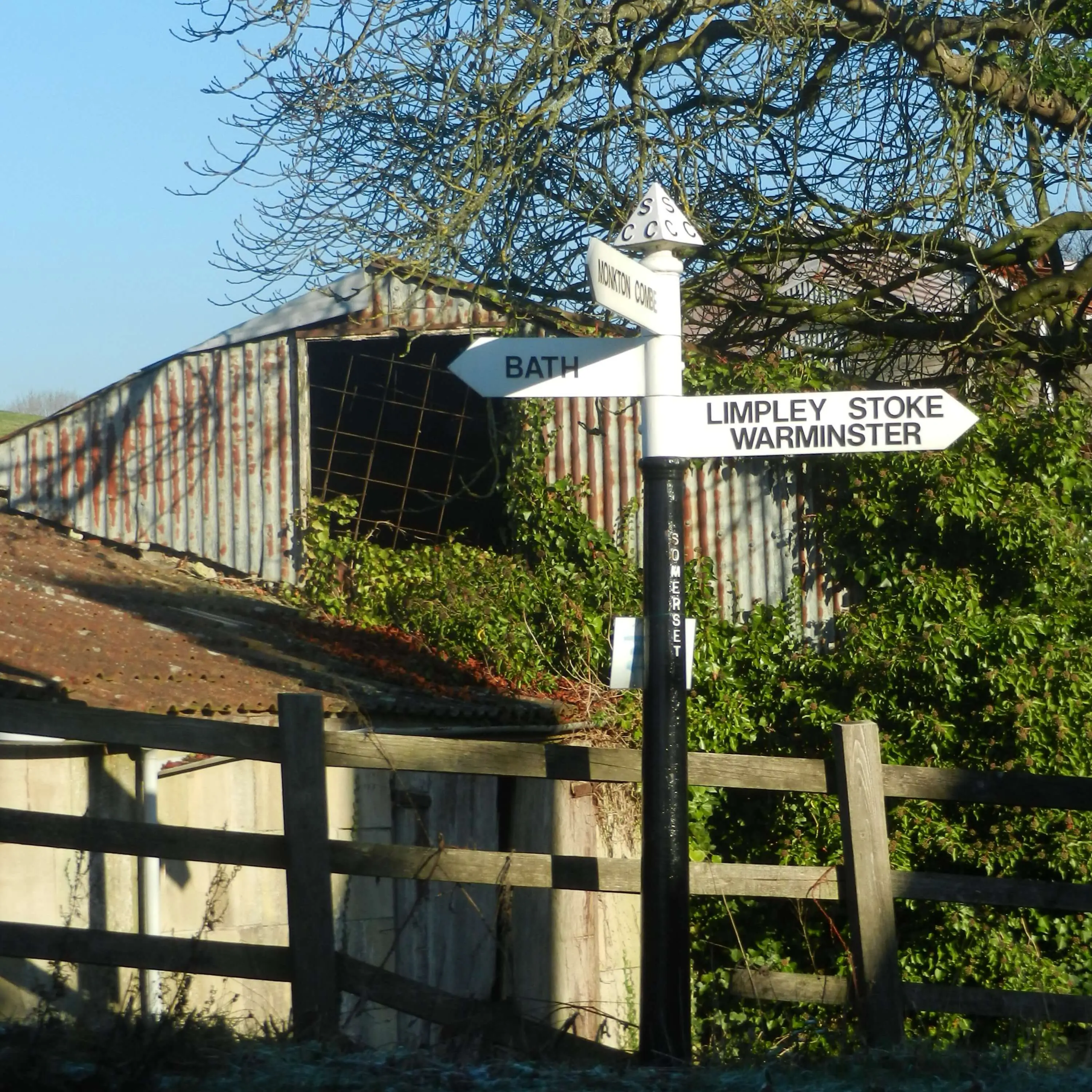 Somerset County Council signpost towards the bottom of Brassknocker Hill