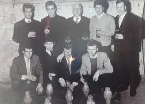 The Hadley Chicks, about 1962, played at the Hadley Arms, Combe Down. FR - Paul Tidcome, Bob Dunn, Sam Hughes, Tony Fisher. BR - Tony Duckett, Derek Humphries, Bert Miner, Rod Adams, Mike Jones